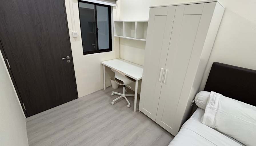 Harry Lee's room