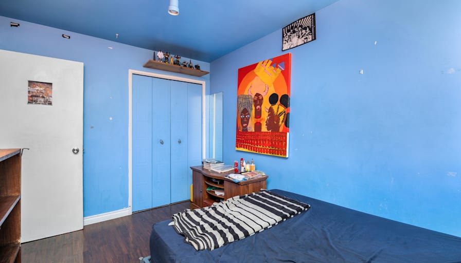 Bob's room