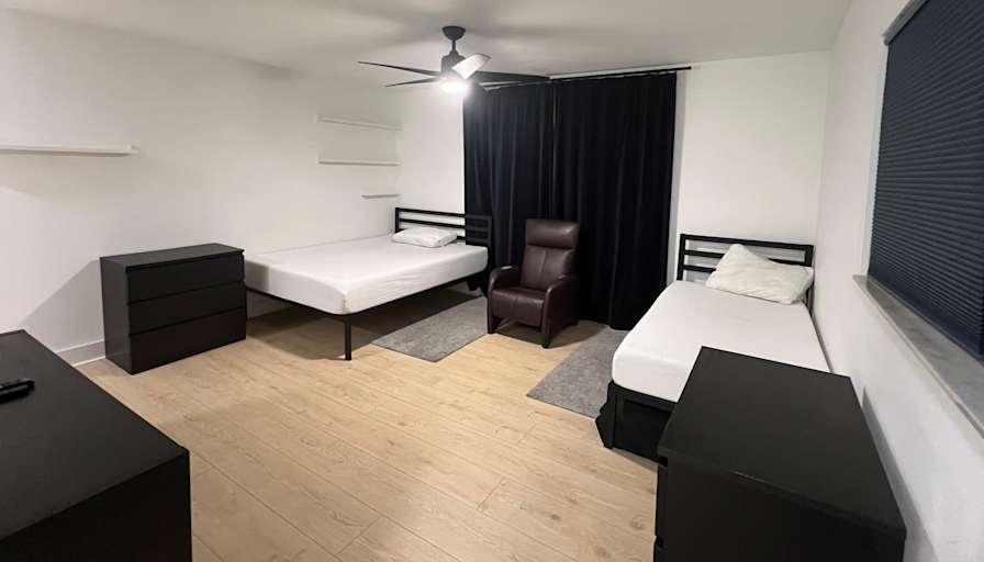alex's room