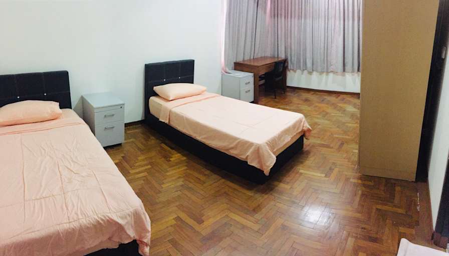 Hwee Kiang Lim's room