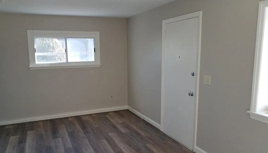 Thomas's room