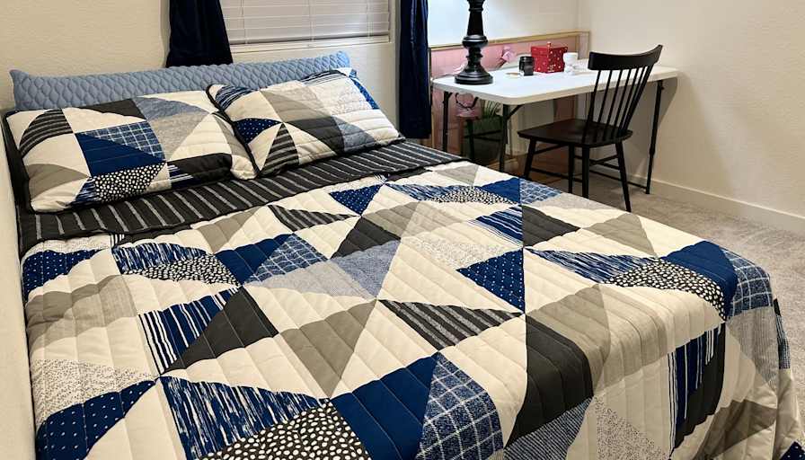 Jezminne Sarabia's room