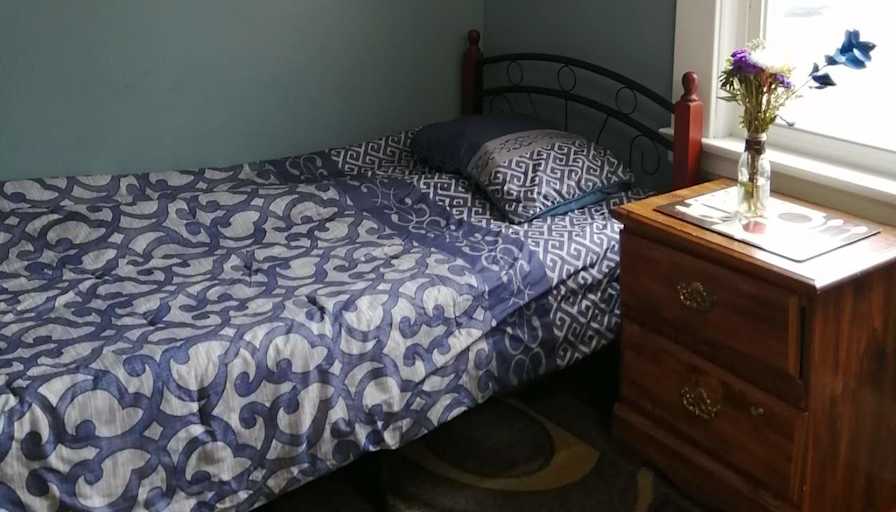 Elesa's room
