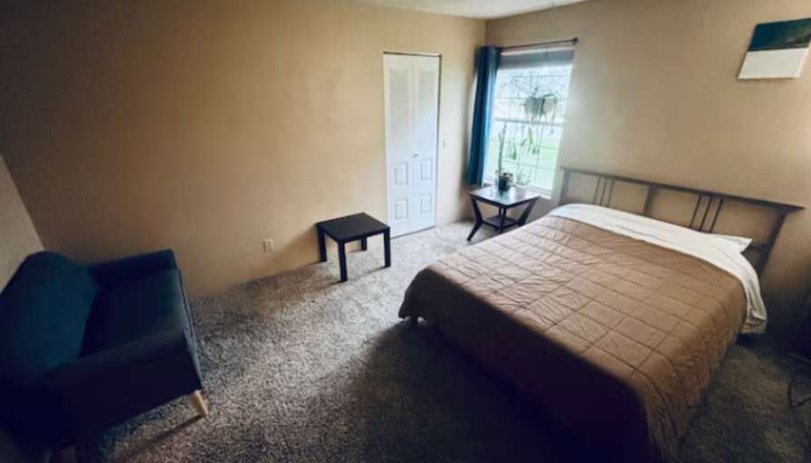 Thomas Rokita's room