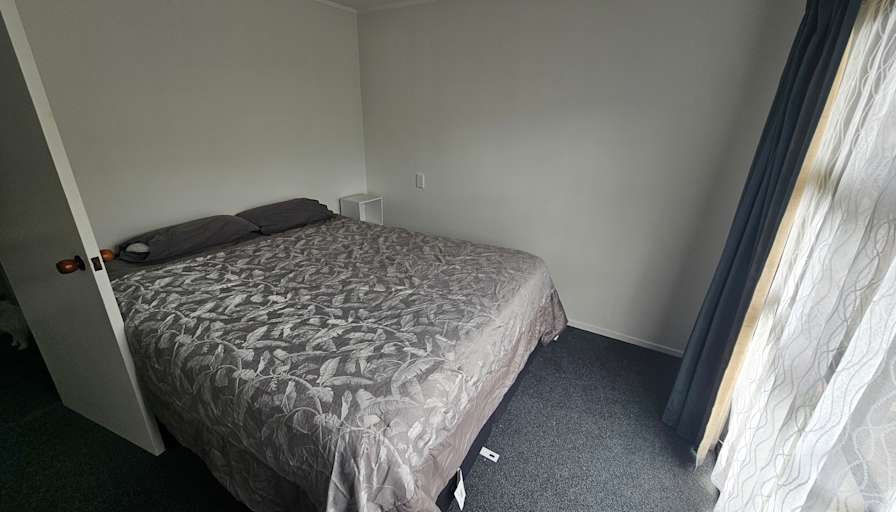 Dee's room