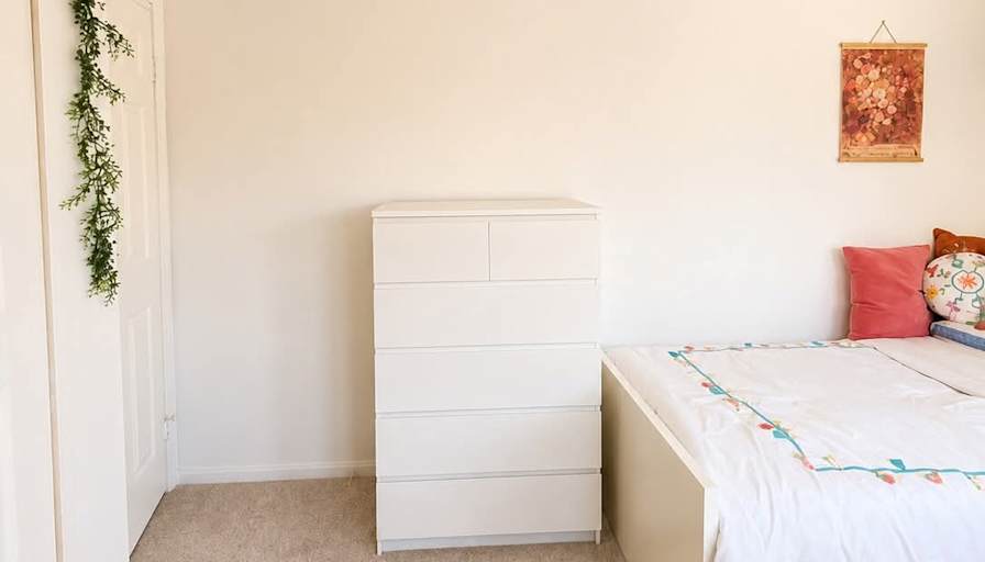 Tom's room