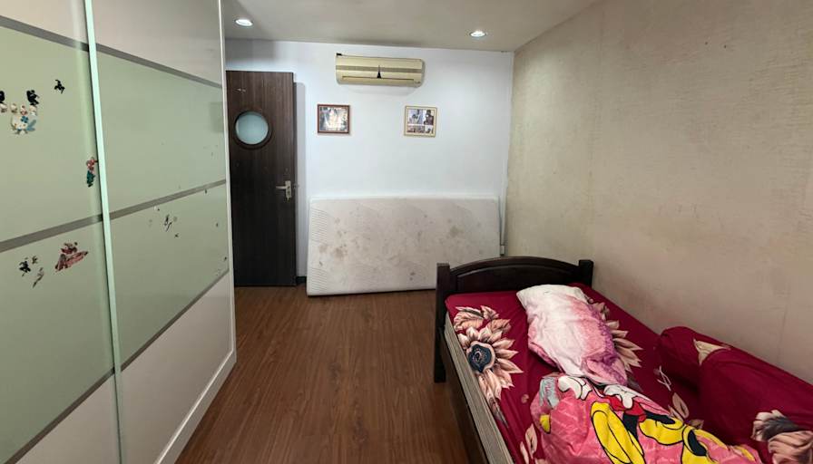 Mayank's room