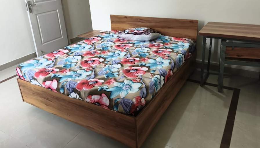 Divyanshi's room