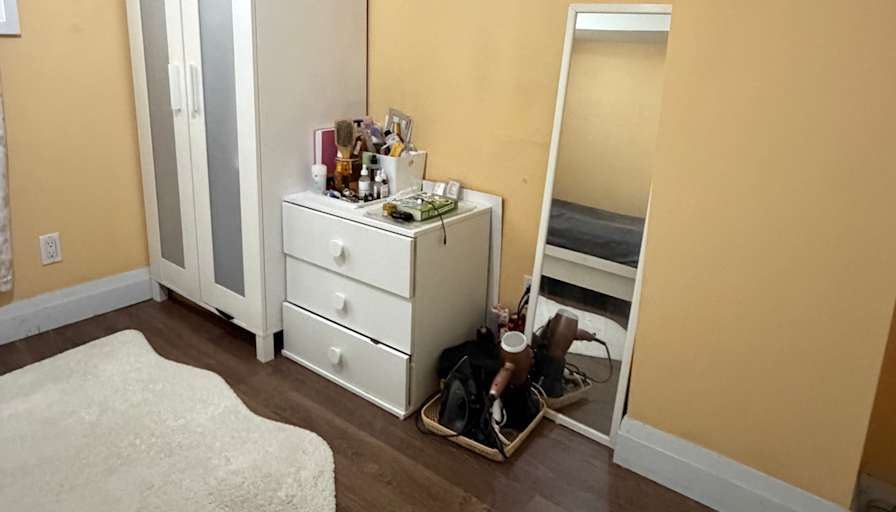 Jasmine's room