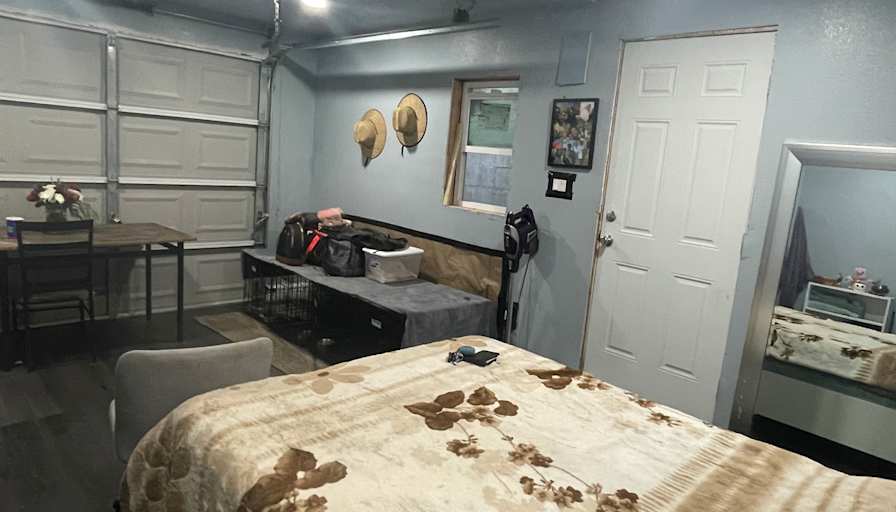 Jose's room