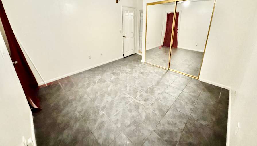 Bob Jaffe's room