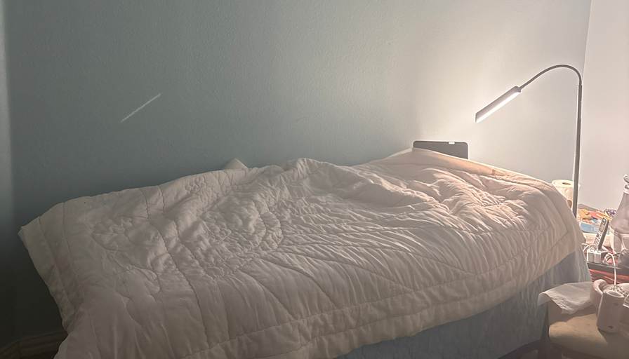 Sung's room