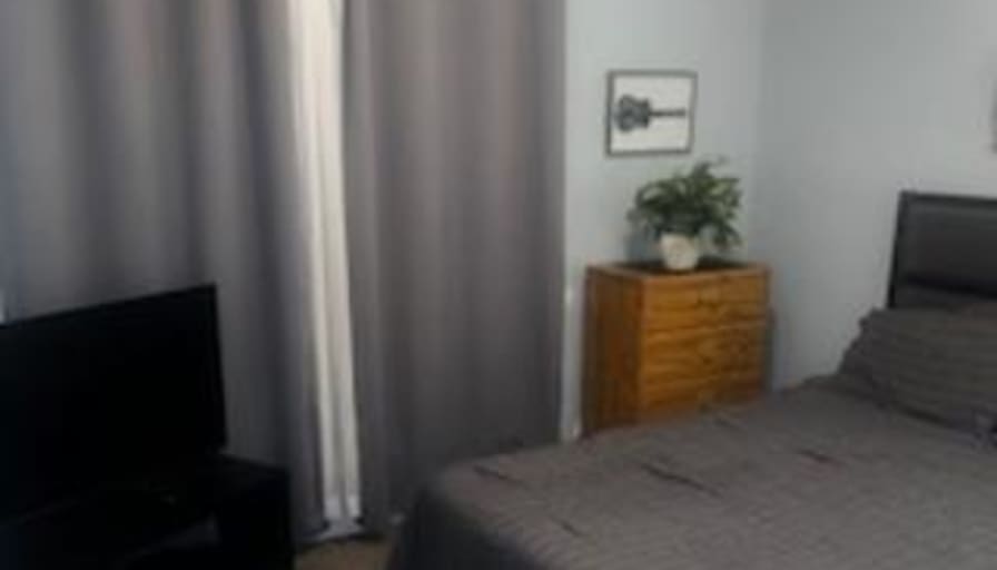 dennis's room