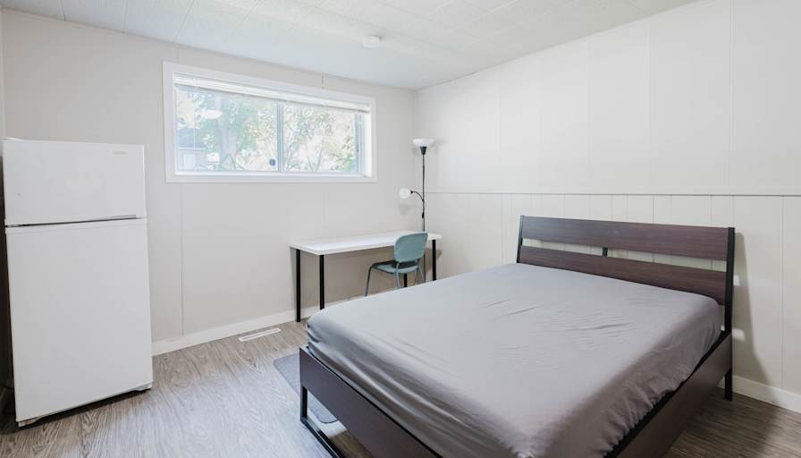 Max's room