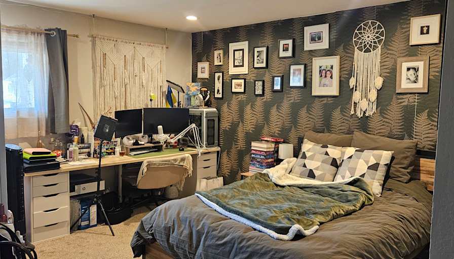 Jenn's room