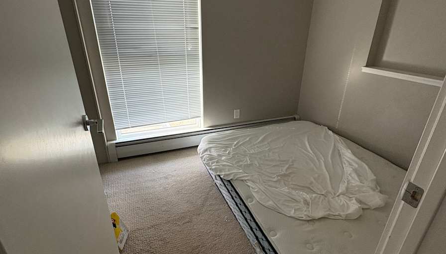 Beiying Xu's room