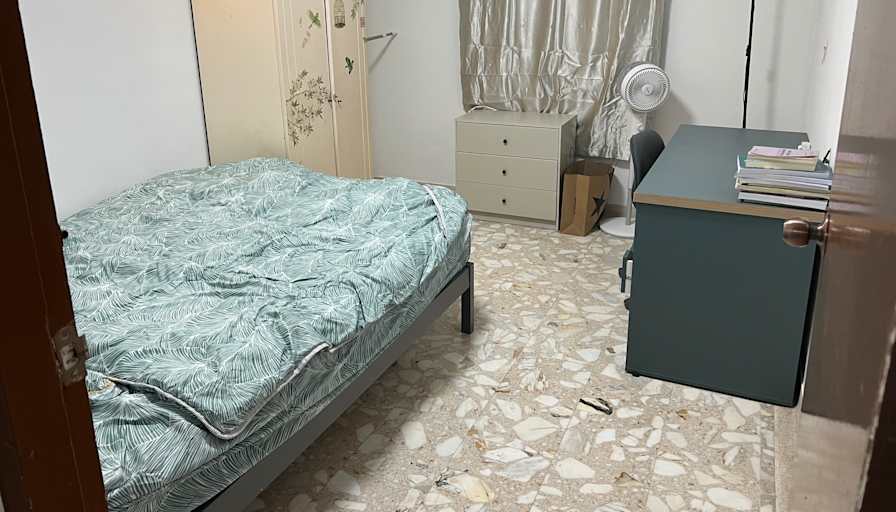 chris's room