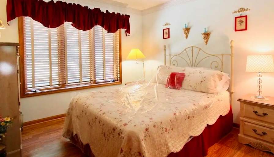 Mina's room