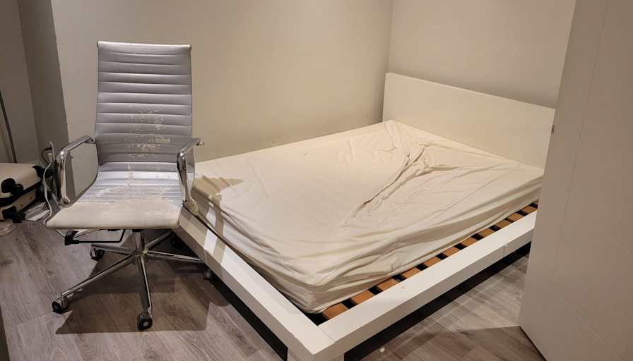 Sanzhar Sadvakas's room