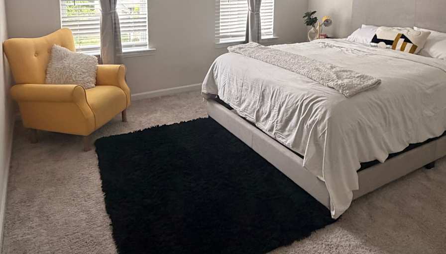 Everland Realty's room