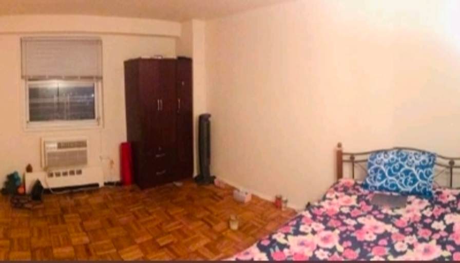 Nur's room