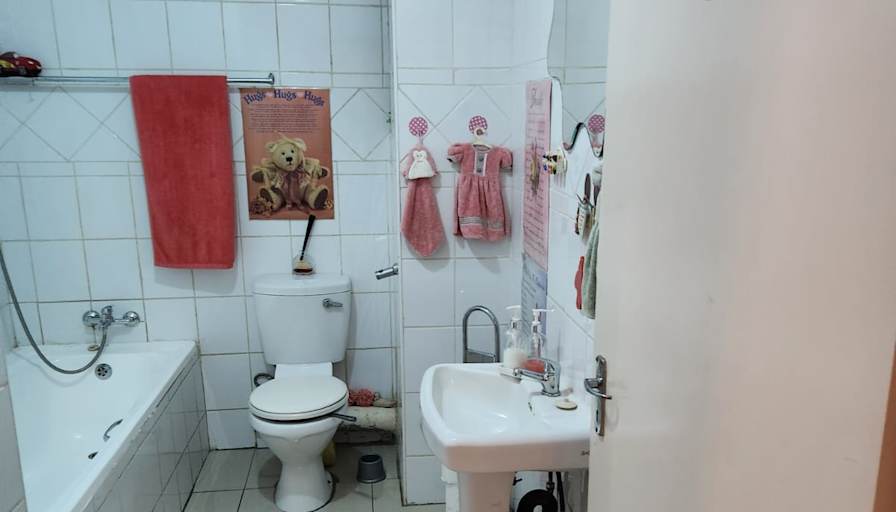 Sombu's room