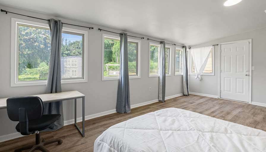 Dennis's room