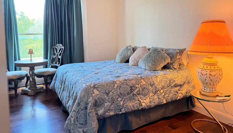 Lisa's room