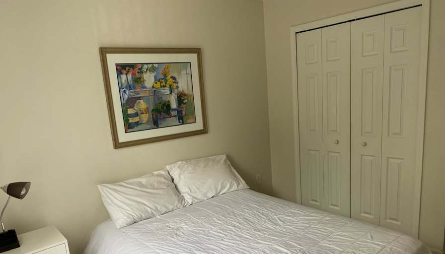 Laura Mateus's room