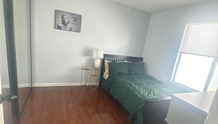 Kaystal's room