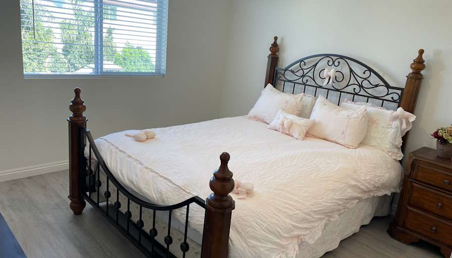 Vivian's room