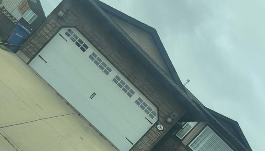 andrew vanderburg's room