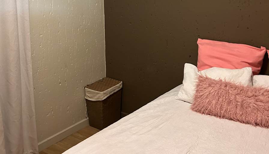 Oratile's room