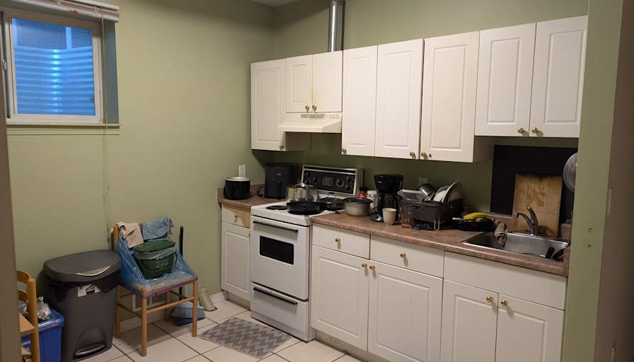 Ken's room
