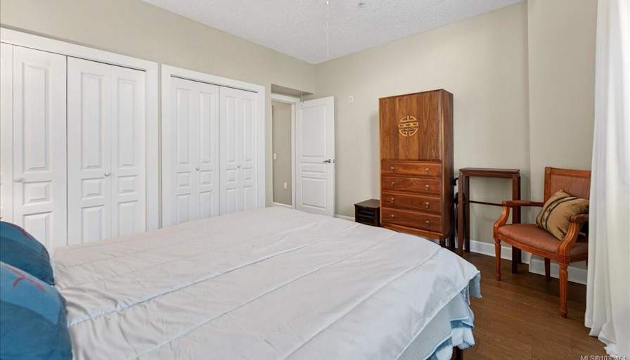 Juliana's room