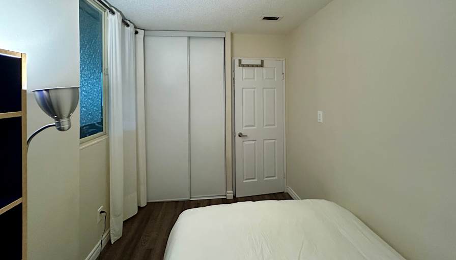 Oscar's room