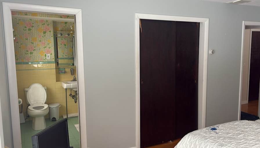 Linda's room