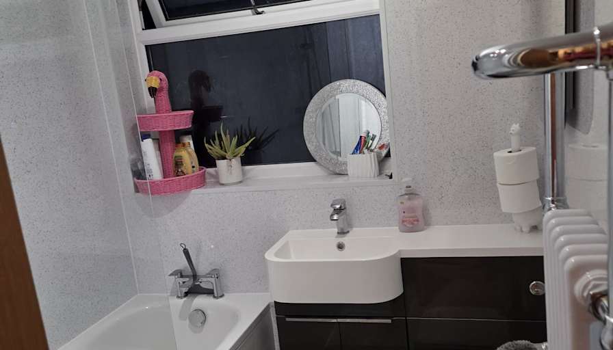 Philippa Jl's room