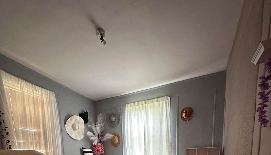 Josue's room