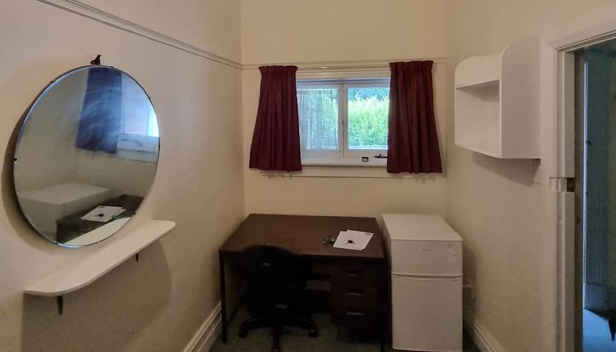 Queen Street Property's room