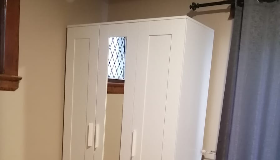 Alice.'s room