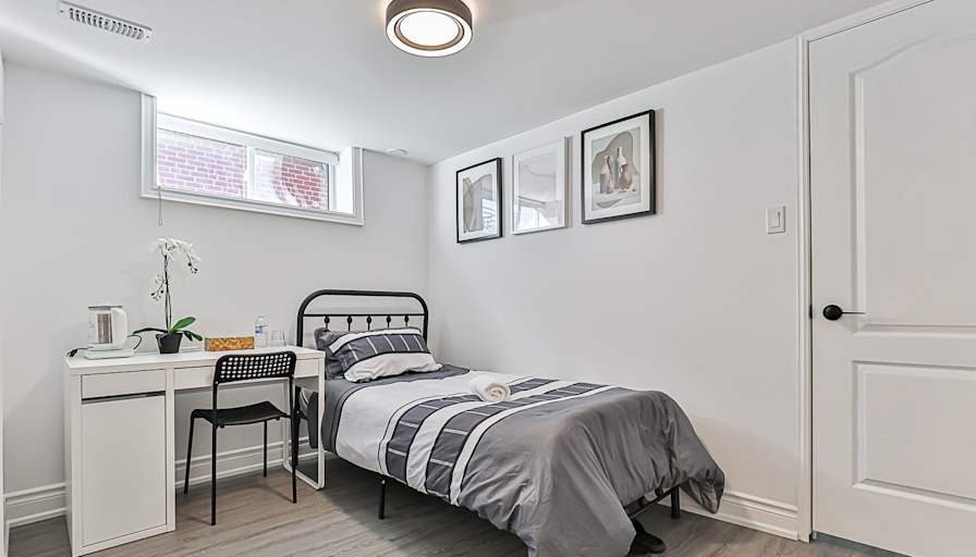 Jenny's room