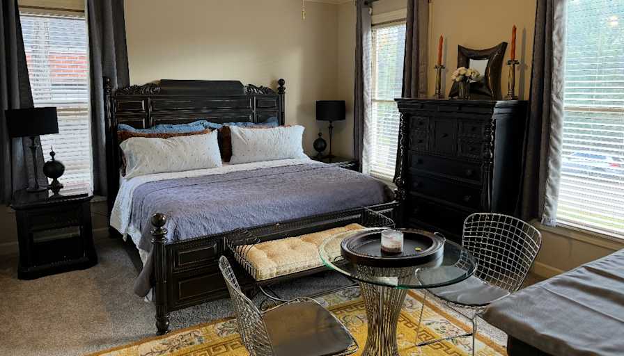 Floyd's room
