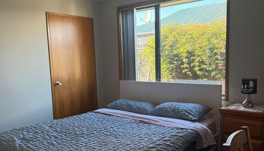 Stu HOLDEN's room