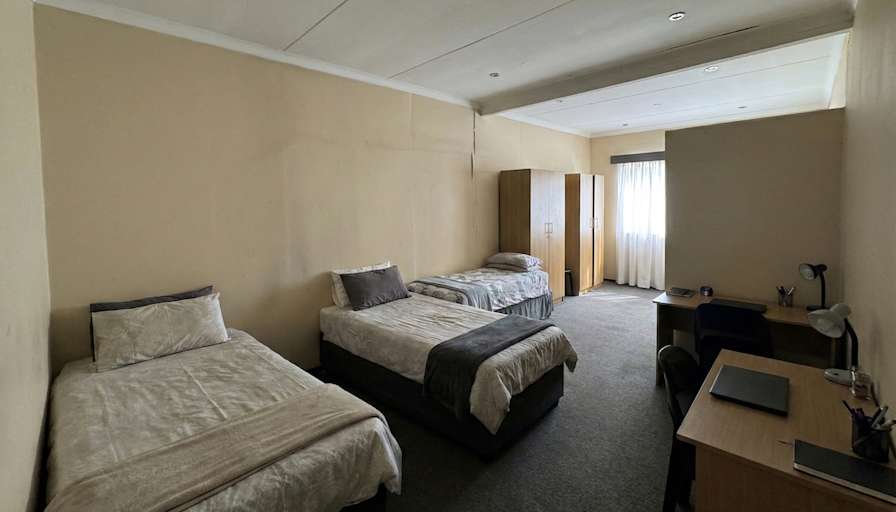 Sino's room