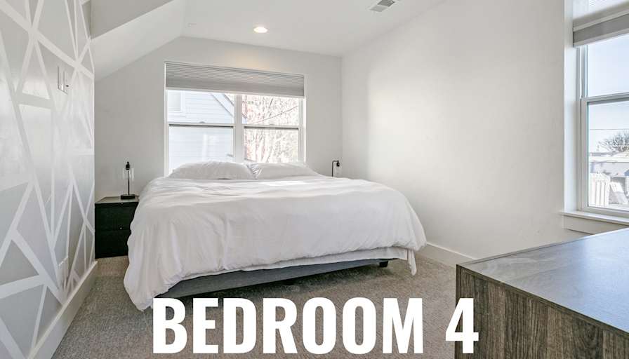 HomeCrew's room