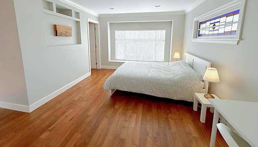 Shirin's room
