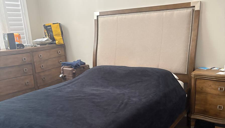 Galati's room