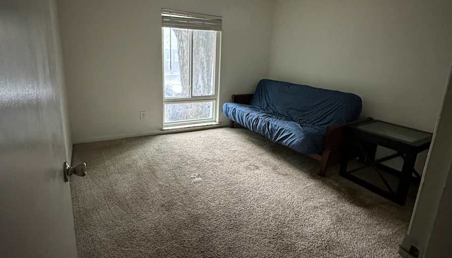 Salvador's room