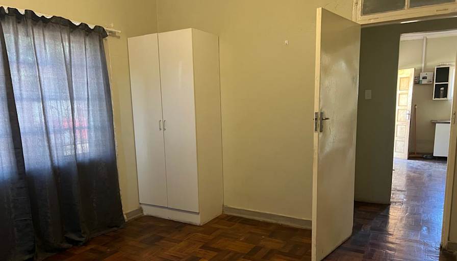 Pascha's room
